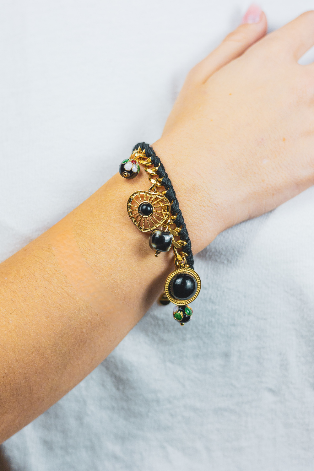 AURORA – Bracciale con cuore sacro