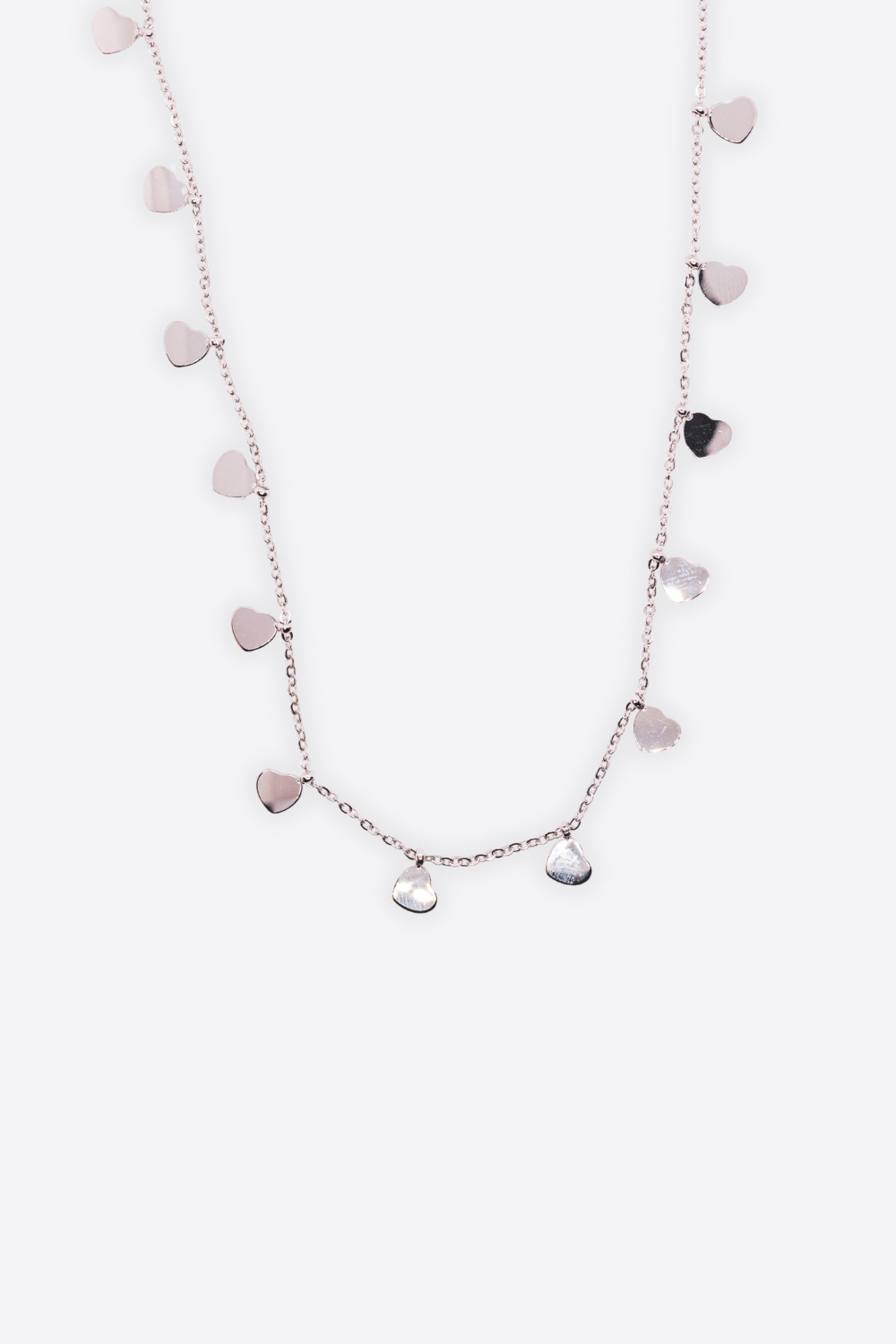 CUORI SOSPESI – Collana con charm a cuore