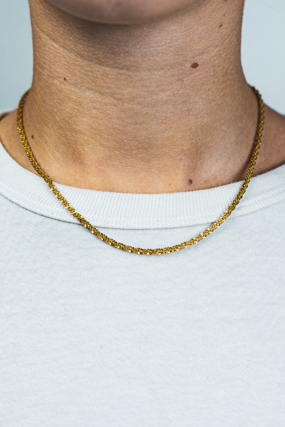 LUCE INTRECCIATA – Collana a catena
